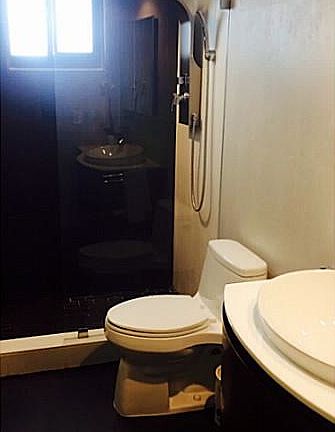 5th image of 800 NW 106th Ave Unit 8