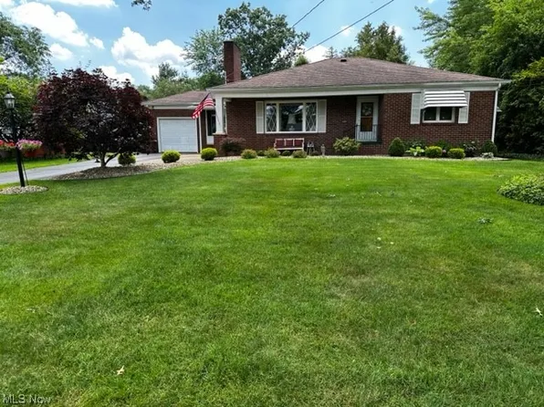 206 Evergreen Dr, Poland, OH 44514