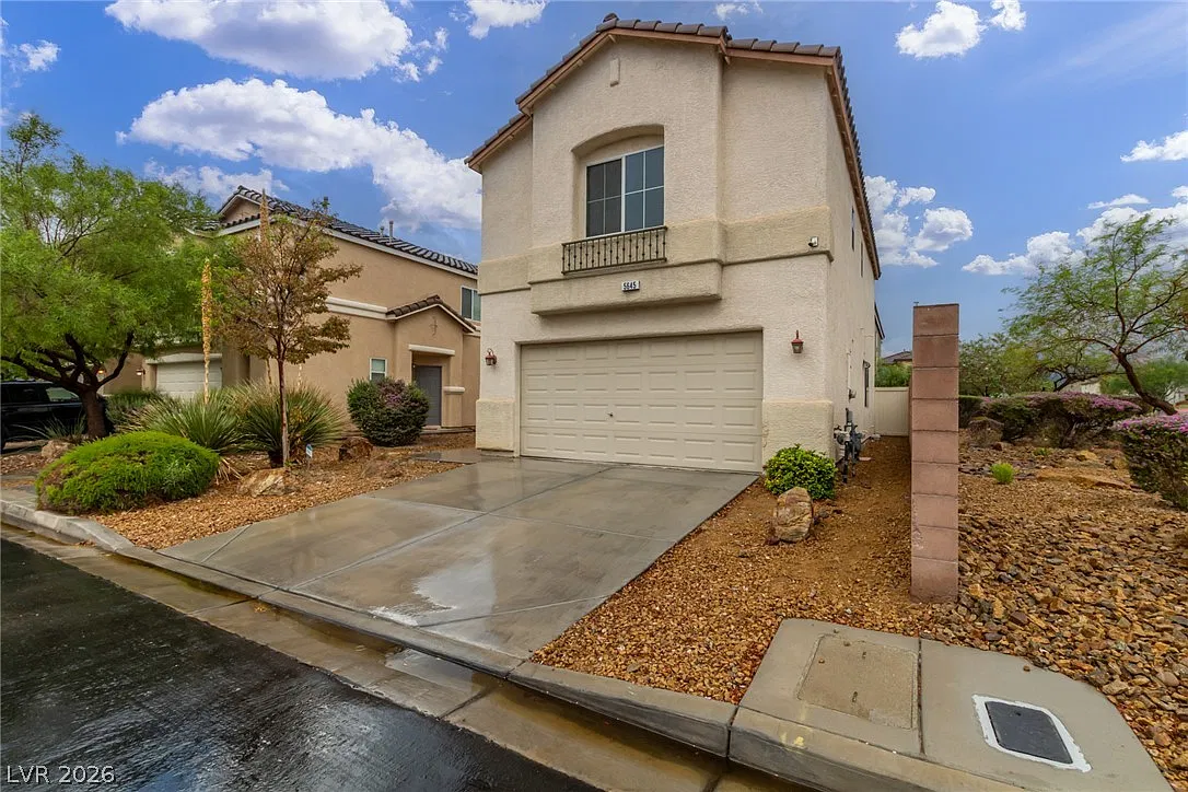 3 bed, 2.5 bath, 1467 sqft, $1,925 — Photo 3