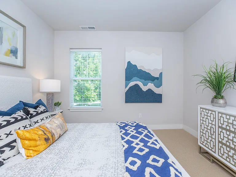 The Pointe at Dorset Crossing — Photo 11