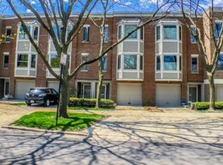 2308 N Lakewood Ave, Chicago, IL 60614