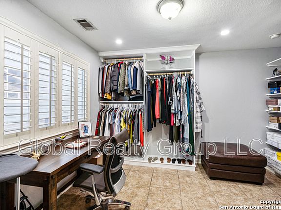 5th image of 10807 Bridle View Dr