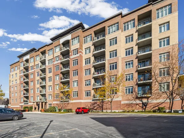 1199 E Port Clinton Rd Unit 601, Vernon Hills, IL 60061