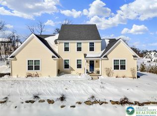 2645 Longridge Dr, Hellertown, PA 18055