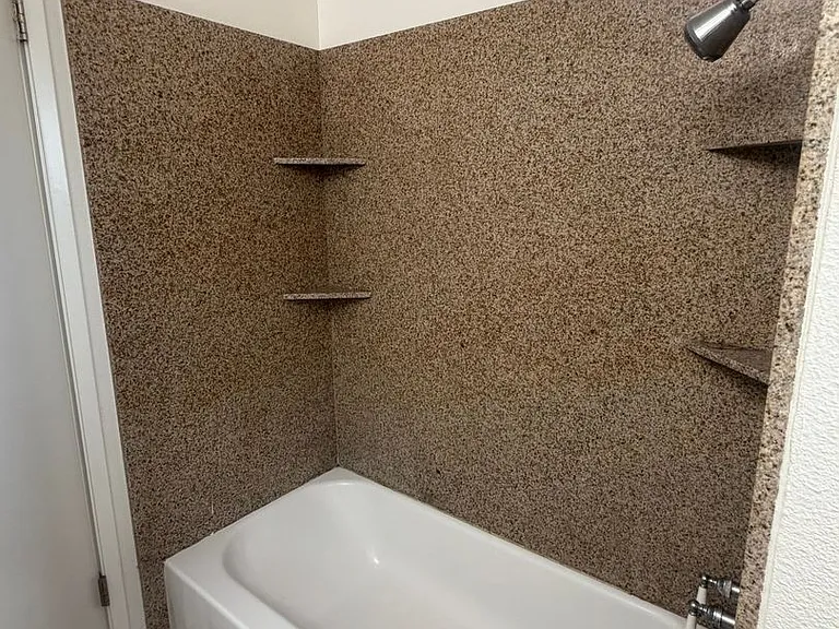 2103 Beechwood Ct — Photo 22