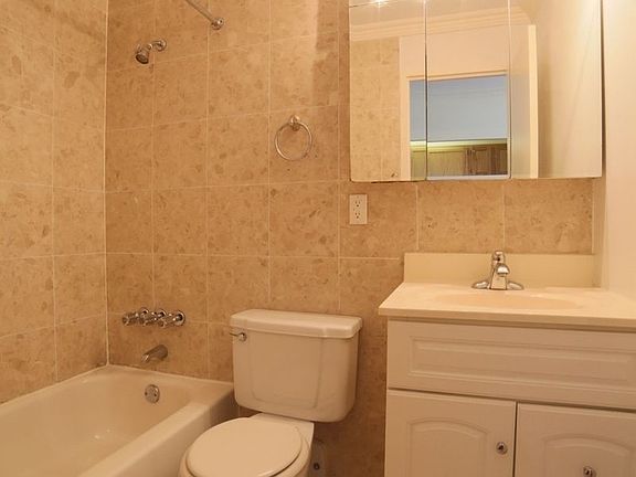 5th image of 304 W 92nd St APT 8Q