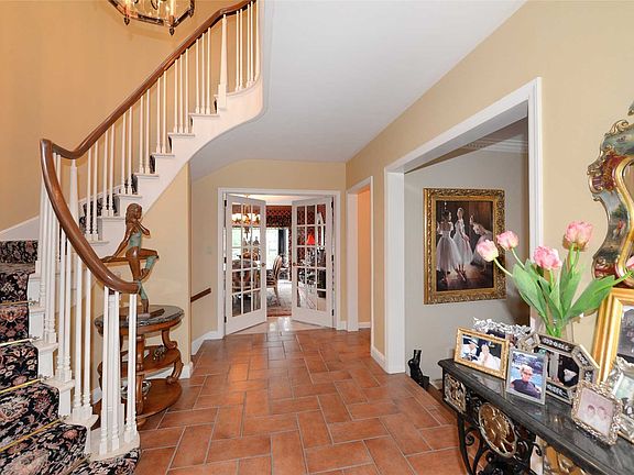 5th image of 1200 Seawane Dr