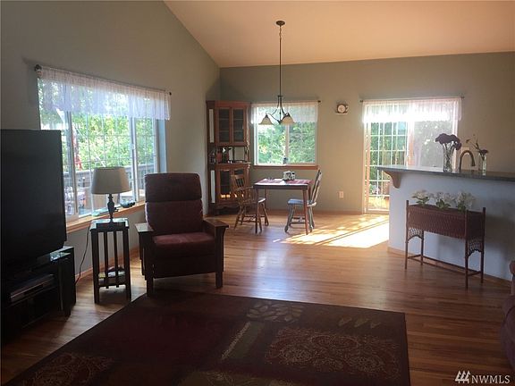 4th image of 4787 Corona Ct