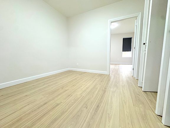 4th image of 66-07 Fresh Pond Rd #2