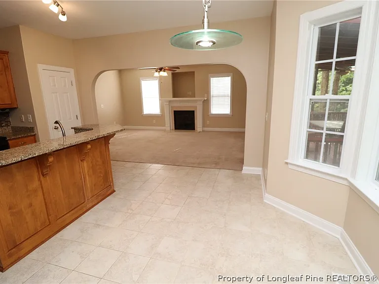 36 W Trafalgar Ct — Photo 15