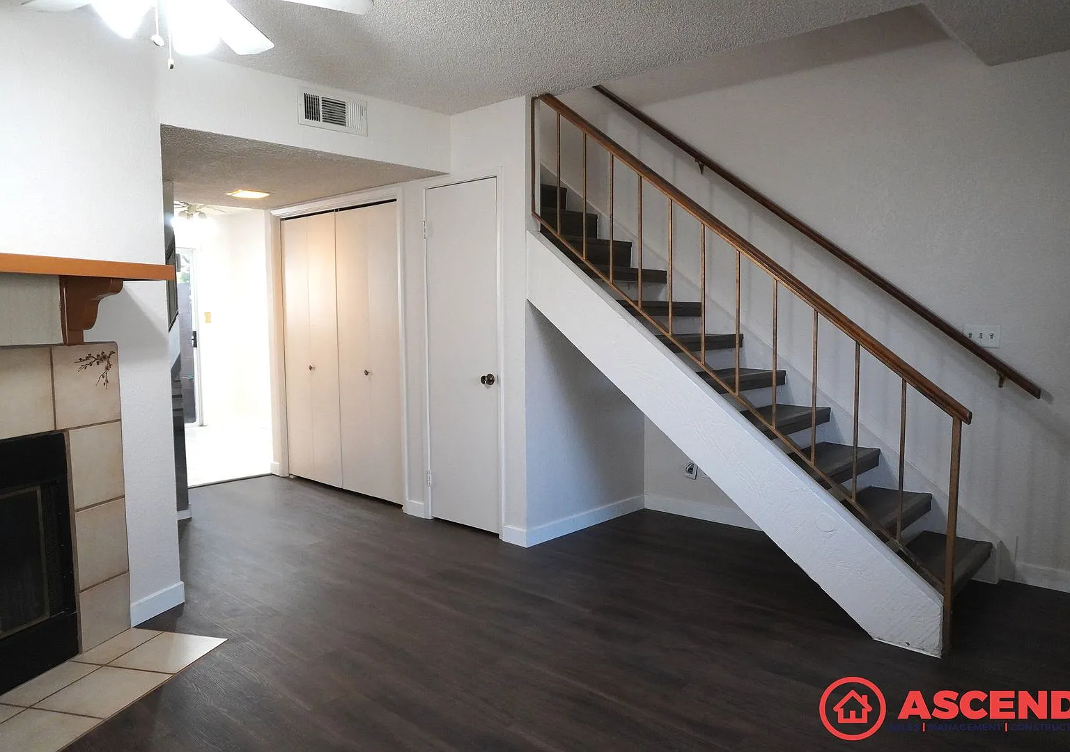 Stunning Townhome in Southwest Bakersfield! — Photo 4