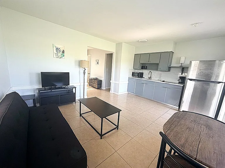 14621 McGregor Blvd — Photo 3
