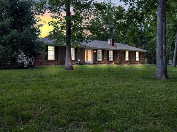 4 Oakwood Est, Wright City, MO 63390