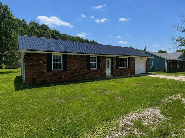 1524 Green Valley Dr, Ashland, KY 41102