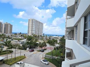 1985 S Ocean Dr APT 5D, Hallandale, FL 33009