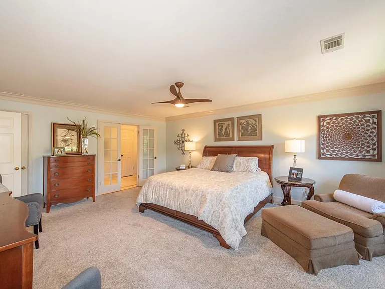 15 Lorian Dr — Photo 9