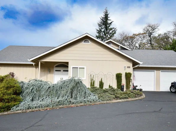 1356 SE Laurel Ct, Roseburg, OR 97470