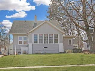 1409 W Logan St, Freeport, IL 61032