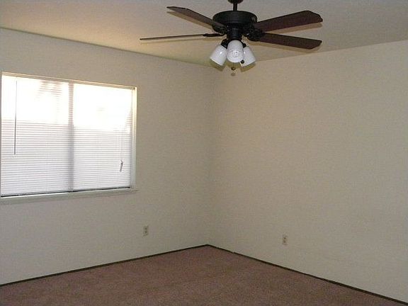 5th image of 1714 Coffeyville Trl