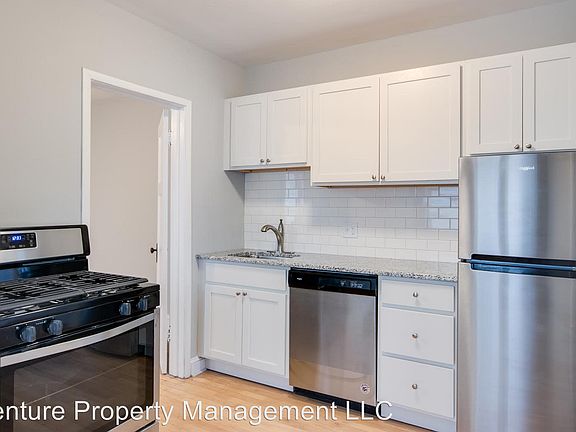 2nd image of 3279 S Kinnickinnic Ave #2