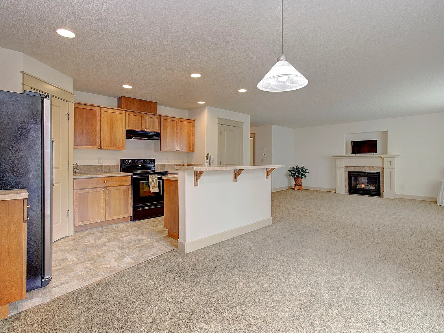 3 bed, 2.5 bath, 1805 sqft, $2,498 — Photo 3