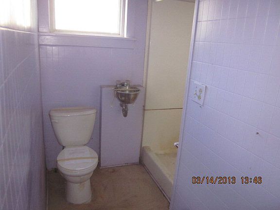 5th image of 414 W Charles St