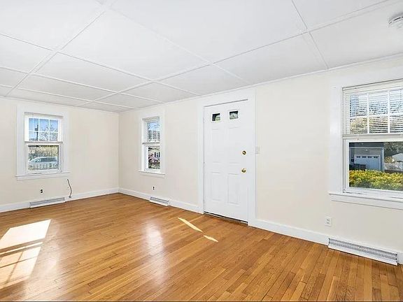 3rd image of 12 Alden Rd