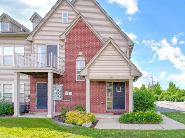 1241 Addington Ln, Ann Arbor, MI 48108