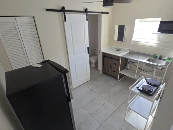 3180 SW 6th St, Miami, FL 33135