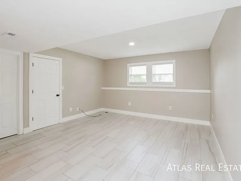 1817 SE 7th St — Photo 8