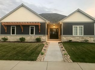 3002 Red Hawk Trl, Cottage Grove, WI 53527