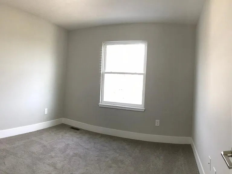 1736 Chamberlain Dr #8 — Photo 8