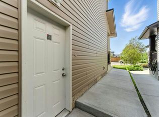 125 Saddlelake Grn NE #125B, Calgary, AB T3J 0M7