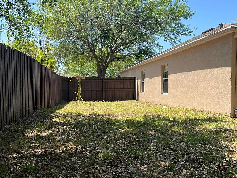 1612 Muir Cir — Photo 26