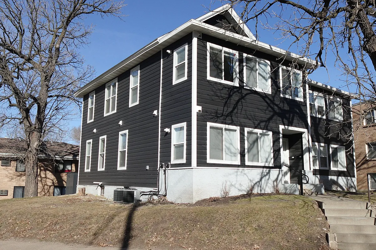 Building Photo - 3107 4th St SE