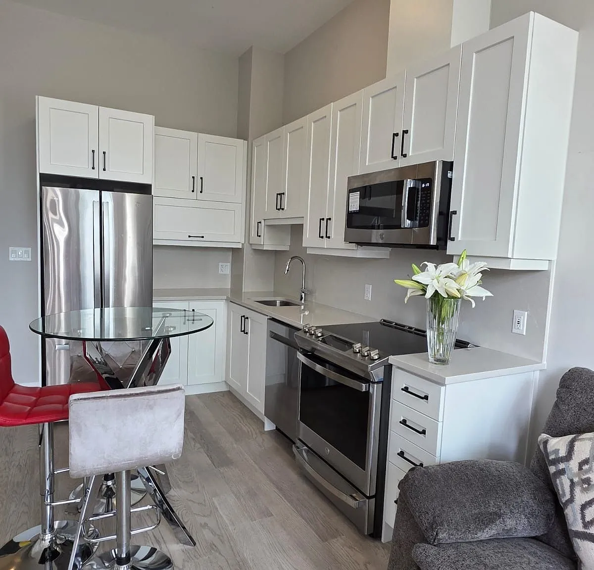 2 bed, $2,200 — Photo 4