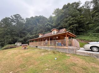 3001 Dryhill Rd, Hyden, KY 41749