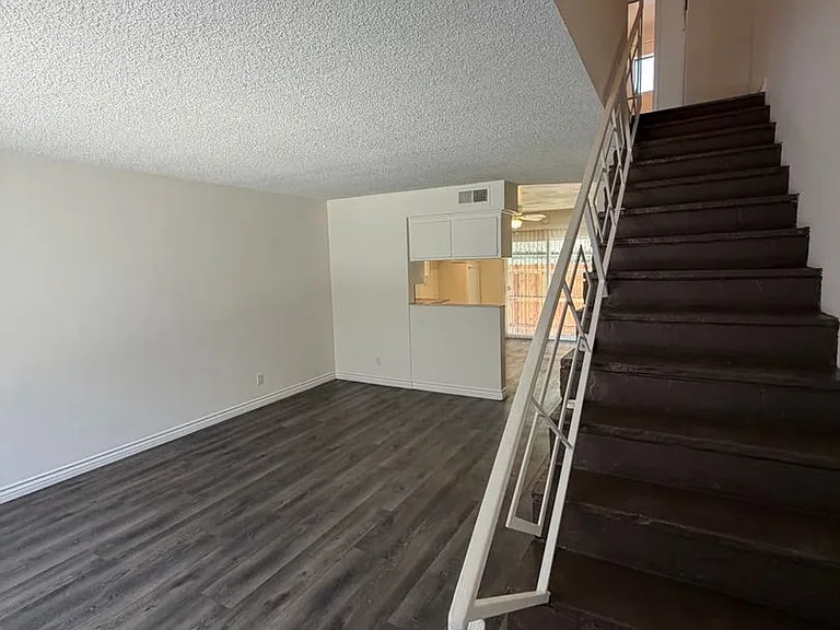 4340 Walnut — Photo 26