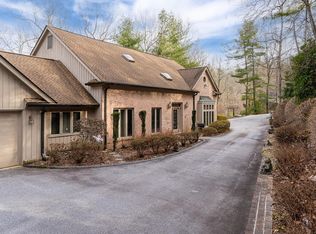 701 Kenmure Dr, Flat Rock, NC 28731