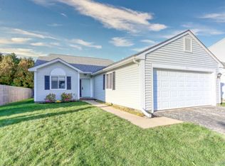 2414 Red Bud Ln, Aurora, IL 60502