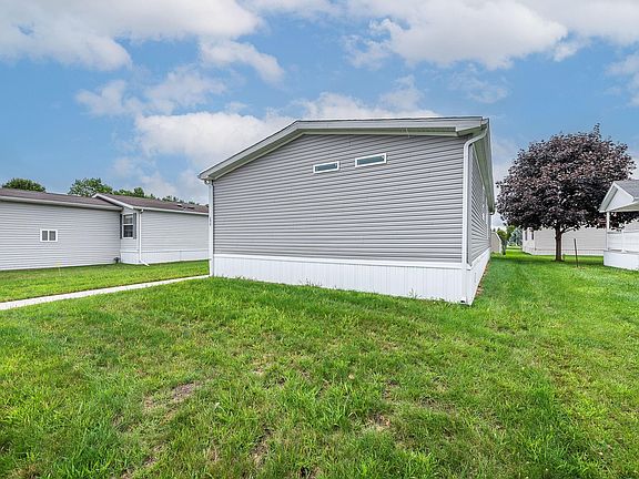 Exterior Image-1-SKYLINE 290 Northtowne Meadows