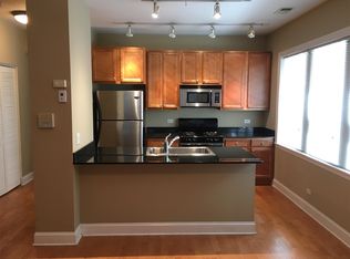 7363 N Damen Ave APT 301, Chicago, IL 60645