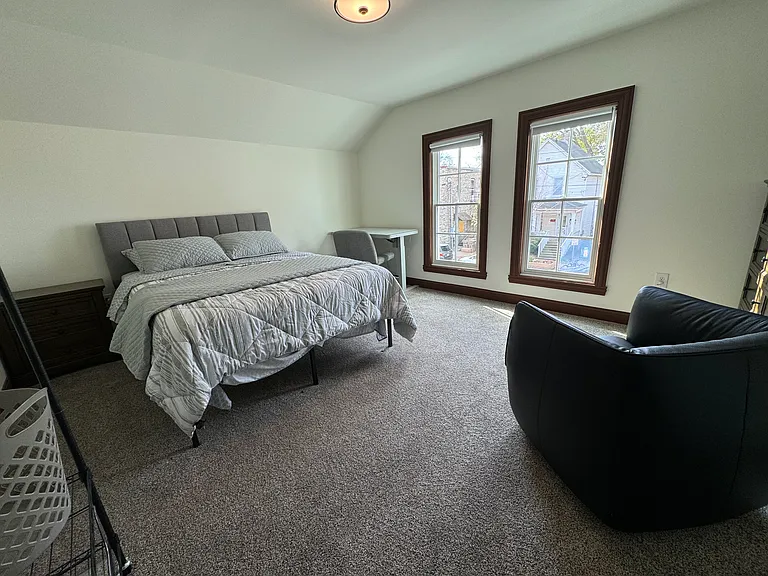 315 S Ingersoll St — Photo 10