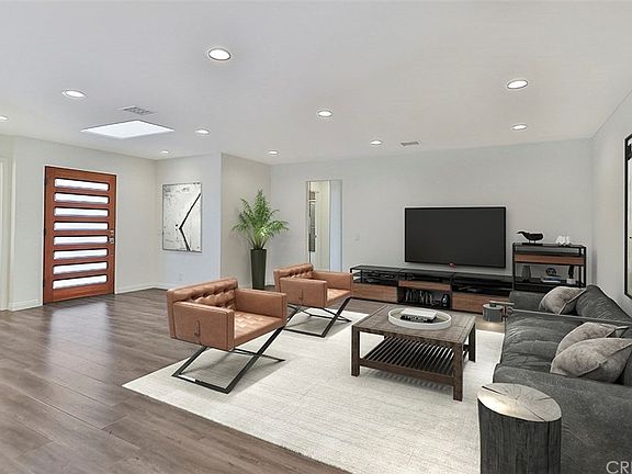 4th image of 6515 Debs Ave