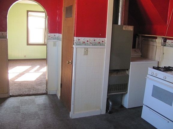 4th image of 107 E McKnight St