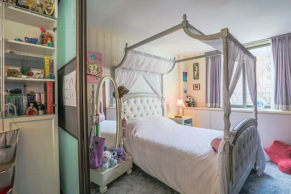 Sold by Battery Park Realty | media 11