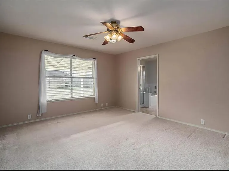 1017 Blue Jay Ln — Photo 3