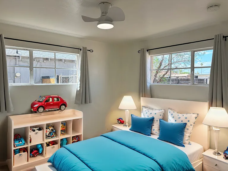 2942 W Butler Dr — Photo 10