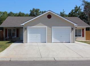 218 S Queen Cir, Maize, KS 67101