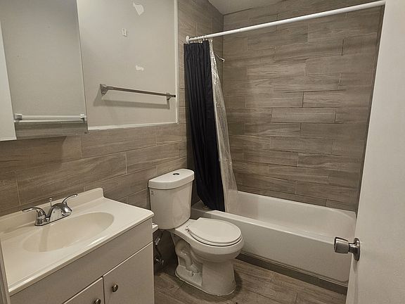 4th image of 143 Sheffield Ave #O8-a